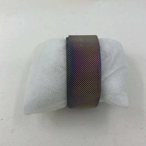 Enhance Your Fitbit‎ Blaze with our Magnetic Mesh Wristband Upgrade - Picture 5 of 6